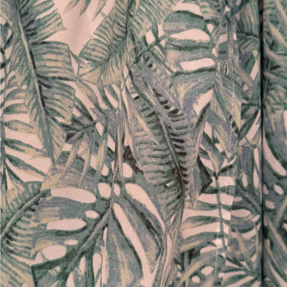 AX Paris Green Leaf Print Maxi Dress - Picture 6 of 6